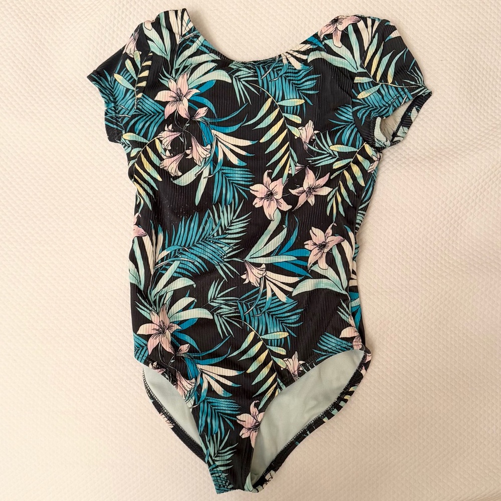 Art Class Girls Size Small Pink Floral and Leafy Patterned Swimsuit EUC